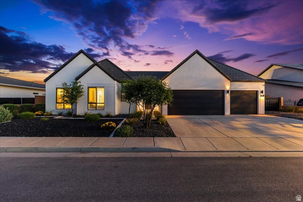 147 W ELINOR LN, Washington, UT 84780