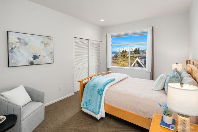 8418 Island Drive S, Seattle, WA 98118