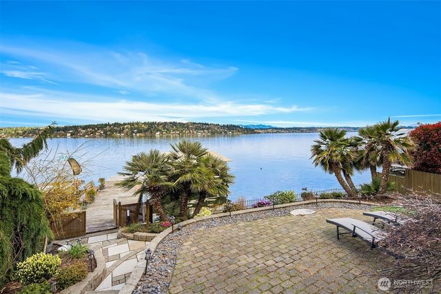 8418 Island Drive S, Seattle, WA 98118