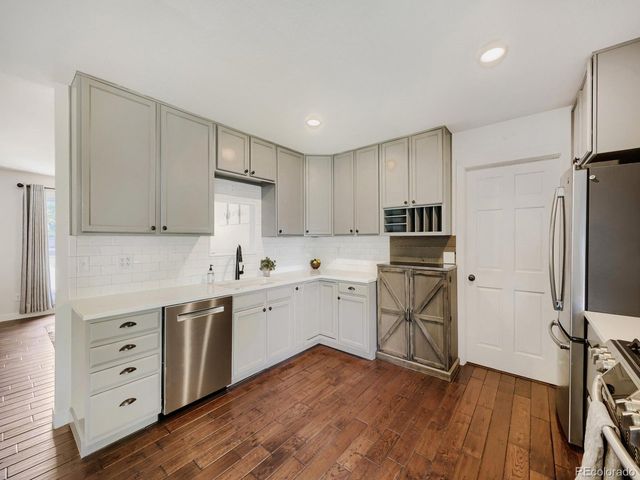 9559 W Eureka Pl, Lakewood, CO 80227