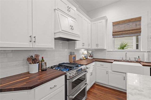 1820 Dauphin Street, Mobile, AL 36606