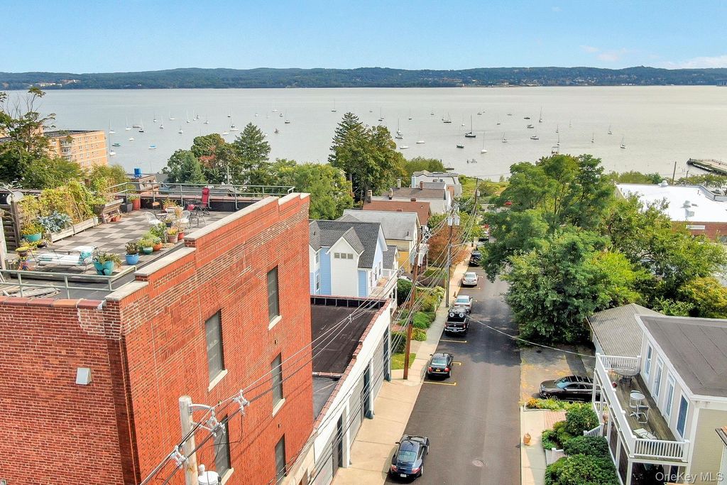 38 High Avenue 4th Fl, Nyack, NY 10960 — exterior