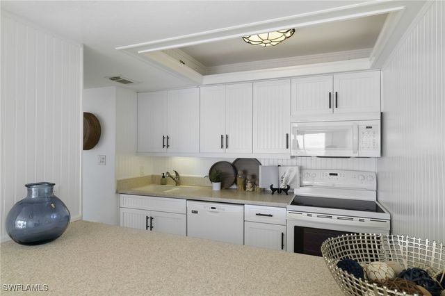 25840 Hickory BLVD 202, Bonita Springs, FL 34134