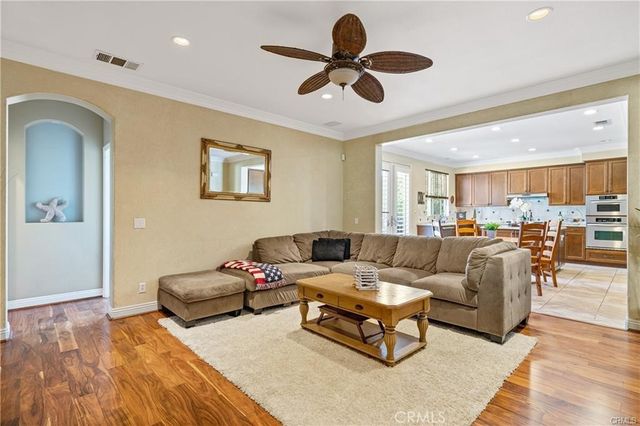 46 Snowdrop Tree, Irvine, CA 92606