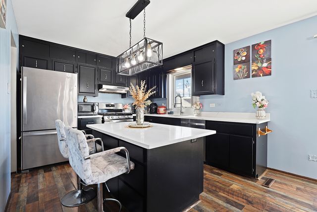 2951 193rd Street, Lansing, IL 60438