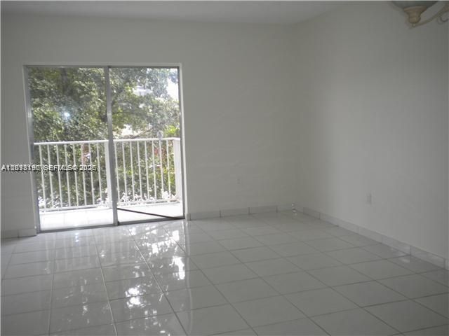 260 NW 107th Ave 207, Miami, FL 33172