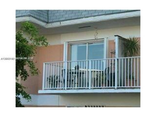 260 NW 107th Ave 207, Miami, FL 33172