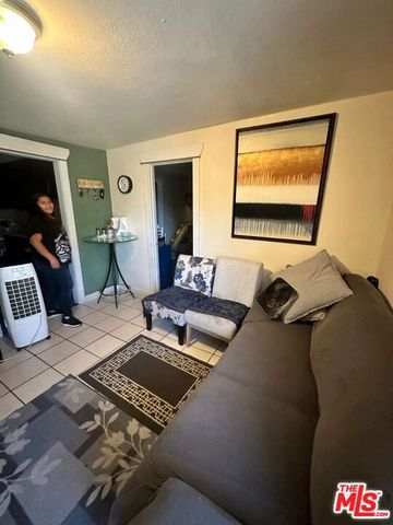 954 Geraghty Avenue, Los Angeles, CA 90063