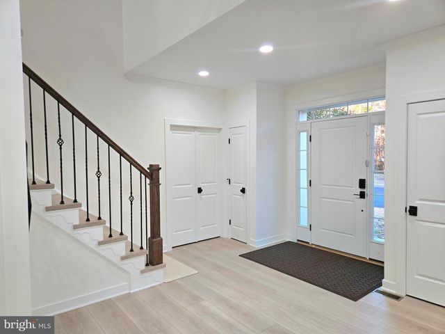 4702 LEIGHFIELD VALLEY DR, Chantilly, VA 20151