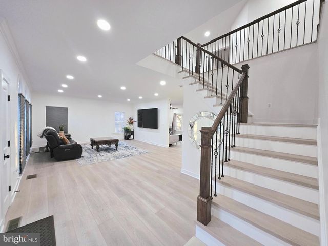 4702 LEIGHFIELD VALLEY DR, Chantilly, VA 20151