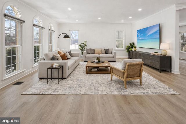 4702 LEIGHFIELD VALLEY DR, Chantilly, VA 20151