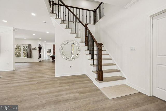 4702 LEIGHFIELD VALLEY DR, Chantilly, VA 20151