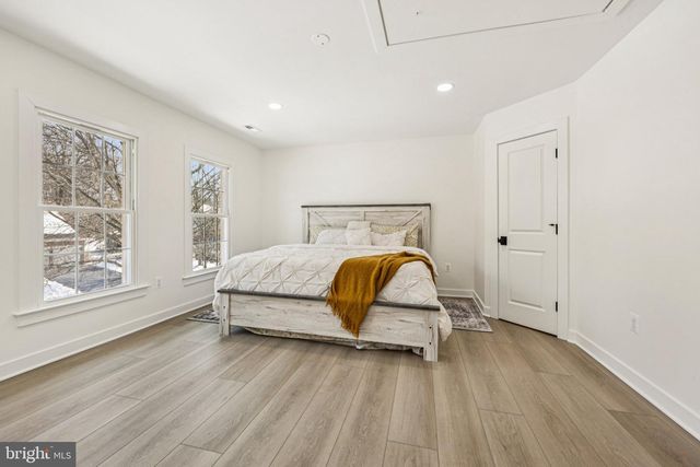 4702 LEIGHFIELD VALLEY DR, Chantilly, VA 20151