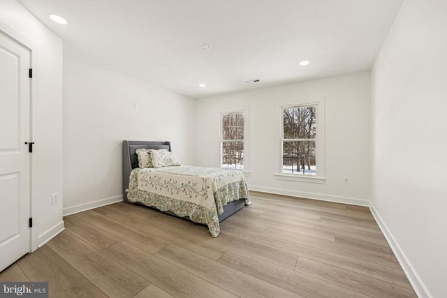 4702 LEIGHFIELD VALLEY DR, Chantilly, VA 20151