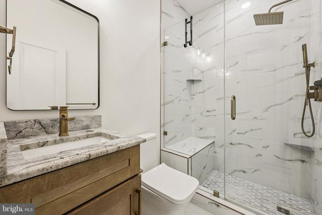 4702 LEIGHFIELD VALLEY DR, Chantilly, VA 20151