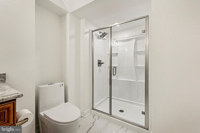 4702 LEIGHFIELD VALLEY DR, Chantilly, VA 20151