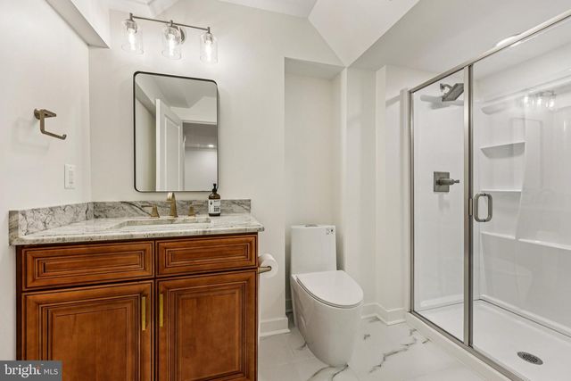 4702 LEIGHFIELD VALLEY DR, Chantilly, VA 20151