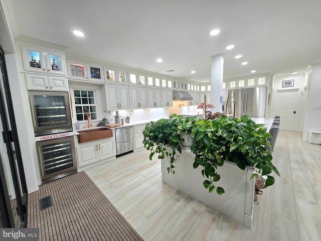 4702 LEIGHFIELD VALLEY DR, Chantilly, VA 20151