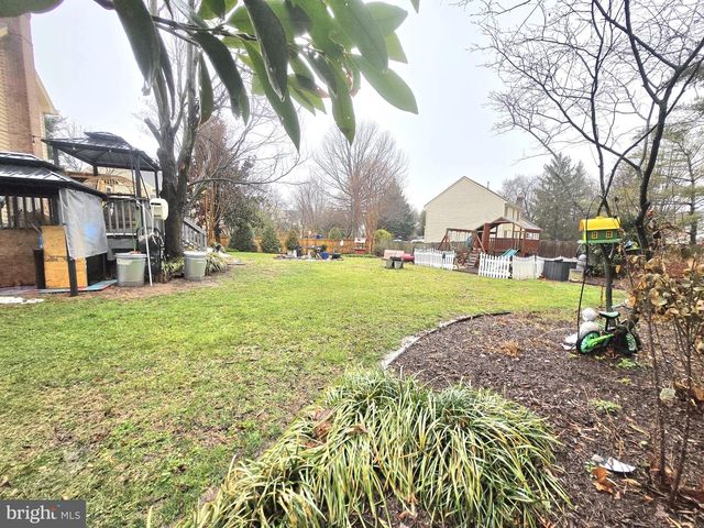 4702 LEIGHFIELD VALLEY DR, Chantilly, VA 20151