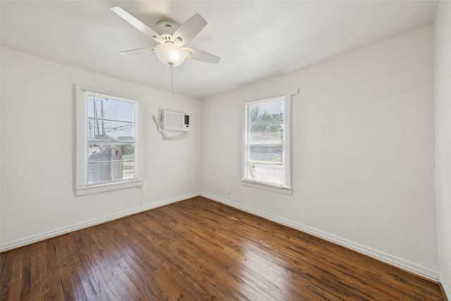 607 S Moore Street, Dallas, TX 75203