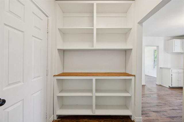 607 S Moore Street, Dallas, TX 75203