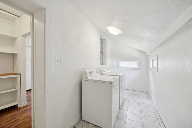 607 S Moore Street, Dallas, TX 75203