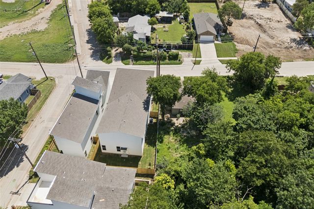 607 S Moore Street, Dallas, TX 75203