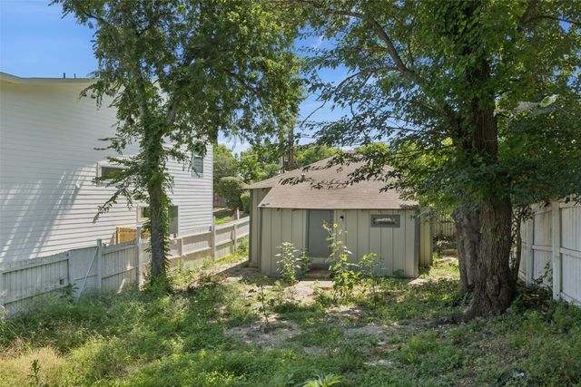 607 S Moore Street, Dallas, TX 75203