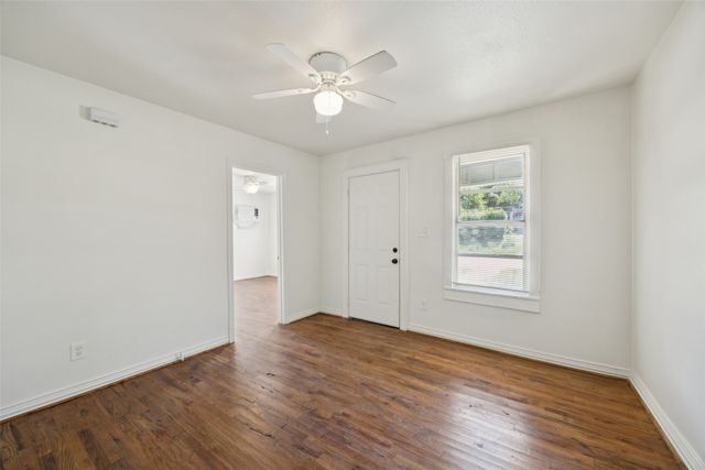 607 S Moore Street, Dallas, TX 75203