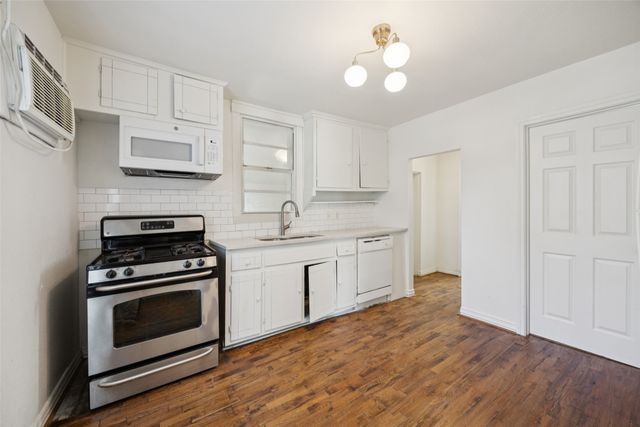 607 S Moore Street, Dallas, TX 75203