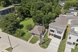 607 S Moore Street, Dallas, TX 75203