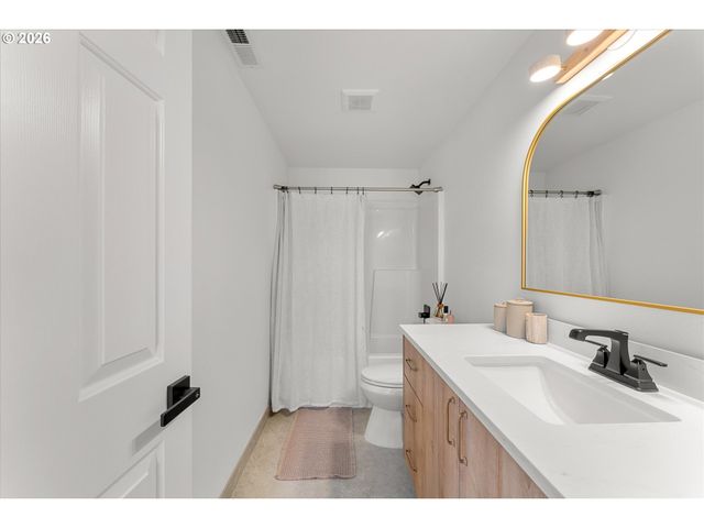 8408 Ne 85TH Dr, Vancouver, WA 98662