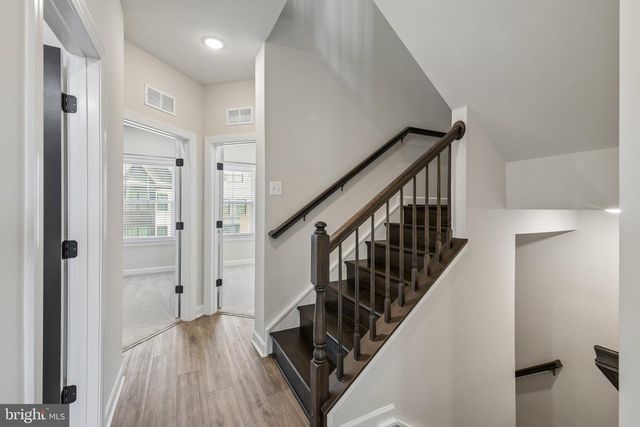 7202 MOUNTAINEER DR, Alexandria, VA 22306