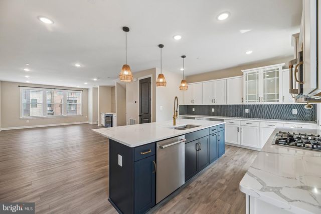 7202 MOUNTAINEER DR, Alexandria, VA 22306