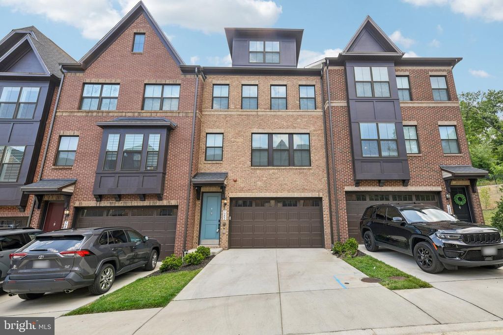 7202 MOUNTAINEER DR, Alexandria, VA 22306