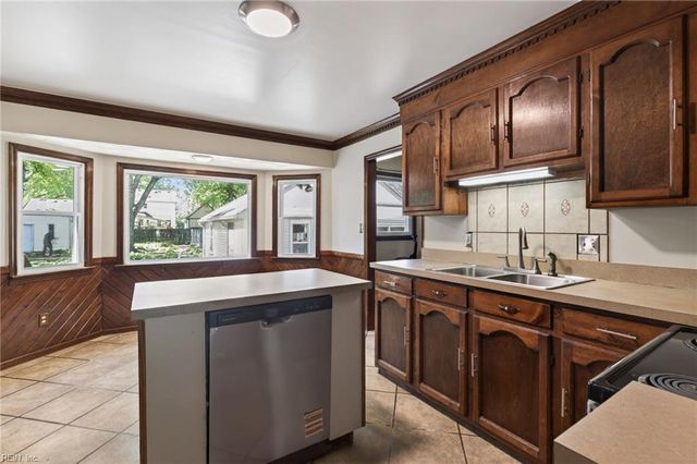 229 Fresno DR, Chesapeake, VA 23322