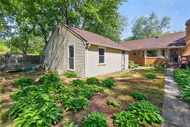 229 Fresno DR, Chesapeake, VA 23322