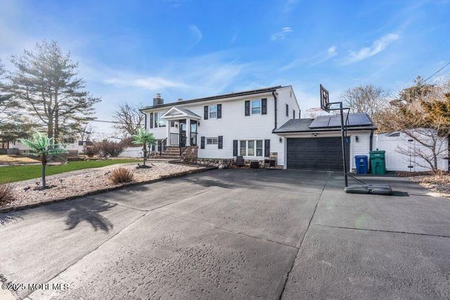 19 Beacon Street, Jackson, NJ 08527