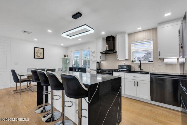 19 Beacon Street, Jackson, NJ 08527