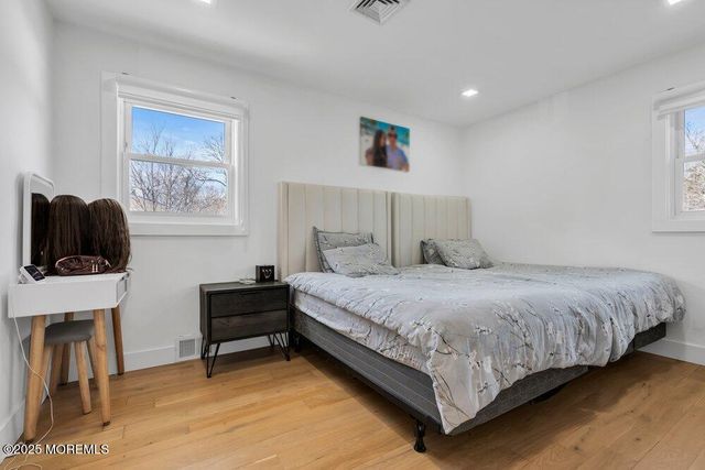 19 Beacon Street, Jackson, NJ 08527