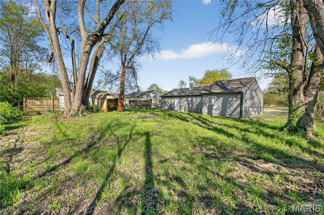 2412 Mousette Lane, Cahokia, IL 62206