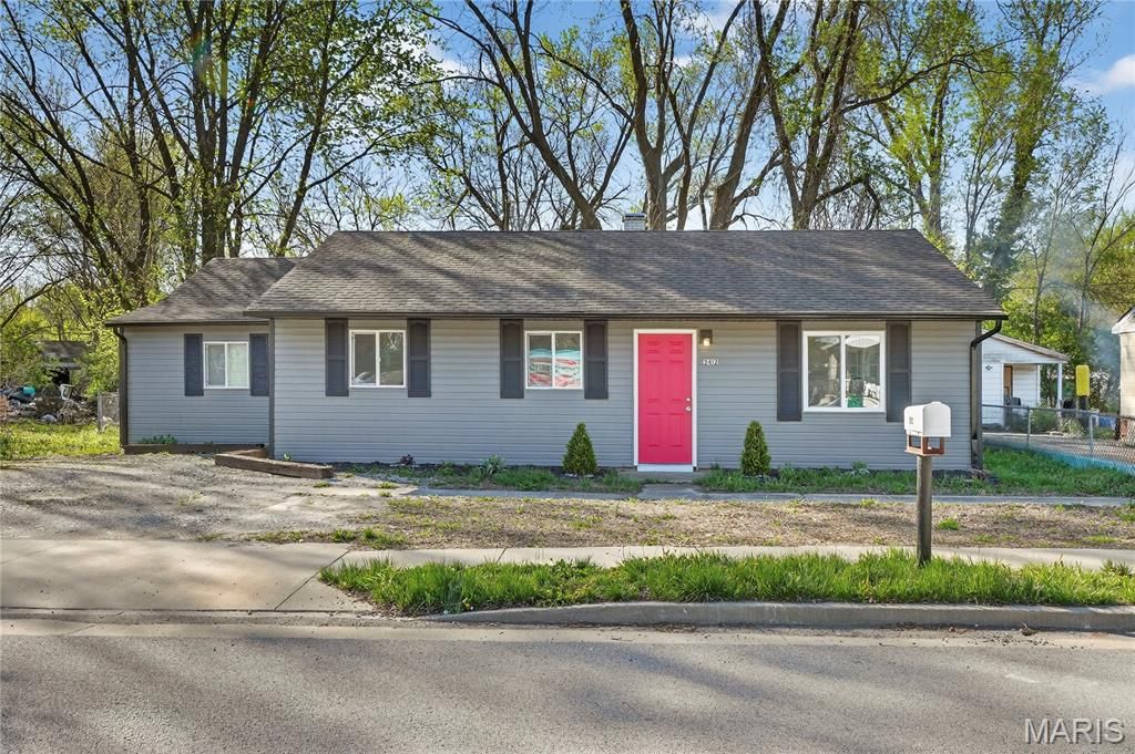 2412 Mousette Lane, Cahokia, IL 62206