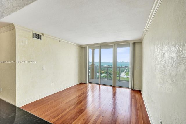 1625 Kennedy Cswy 1207C, North Bay Village, FL 33141