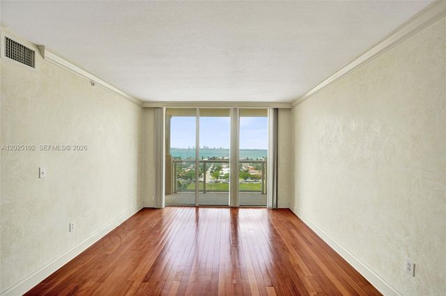 1625 Kennedy Cswy 1207C, North Bay Village, FL 33141