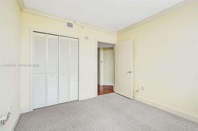 1625 Kennedy Cswy 1207C, North Bay Village, FL 33141
