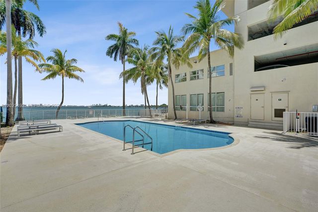 1625 Kennedy Cswy 1207C, North Bay Village, FL 33141