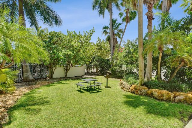 1625 Kennedy Cswy 1207C, North Bay Village, FL 33141