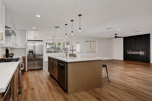 19410 Craigchester Lane, Spring, TX 77388