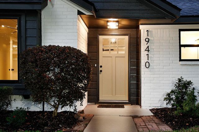 19410 Craigchester Lane, Spring, TX 77388