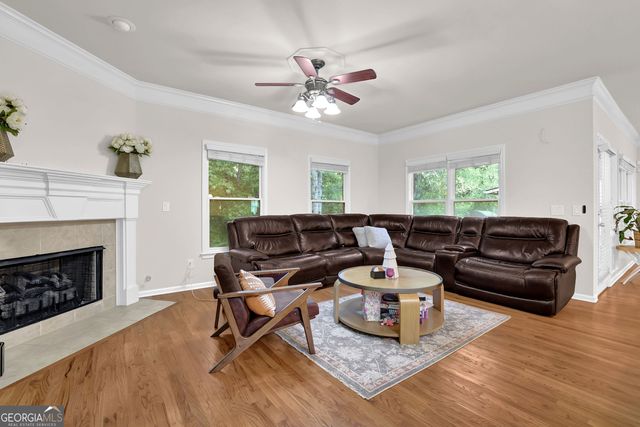 247 Water Oak Place, Alpharetta, GA 30009